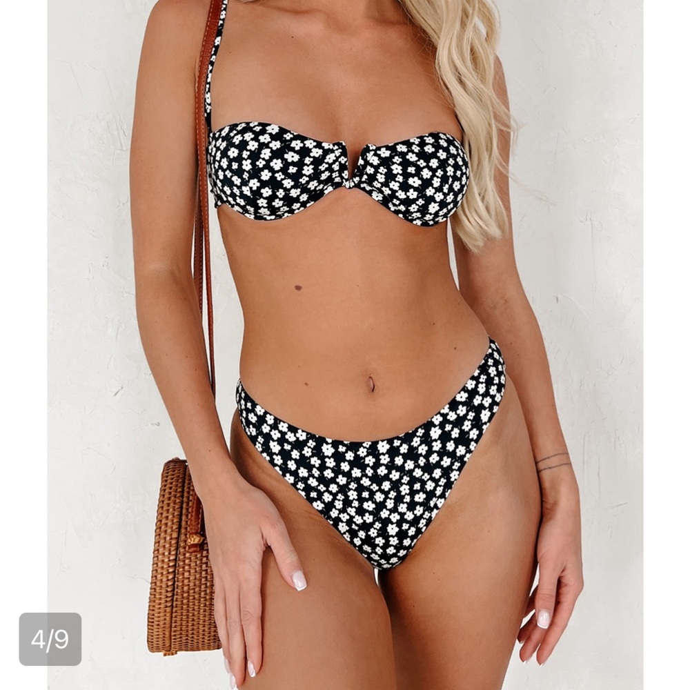 Black/white polka dot bikini with underwire top. Medium